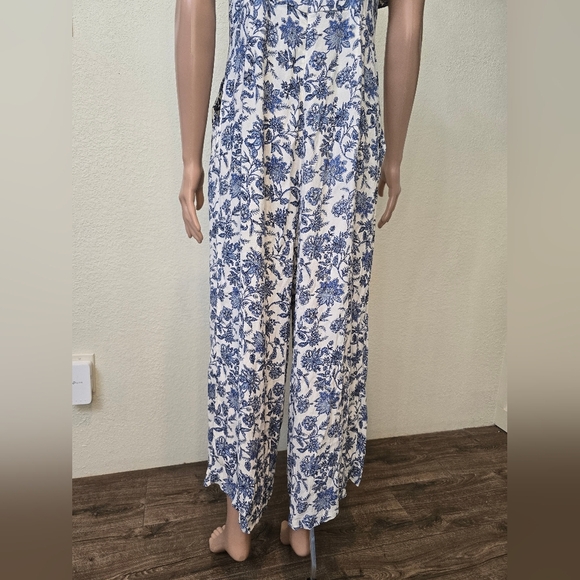 LOFT Trellis Garden Floral Sleeveless Wide Leg Jumpsuit Size 10 - Picture 5 of 10